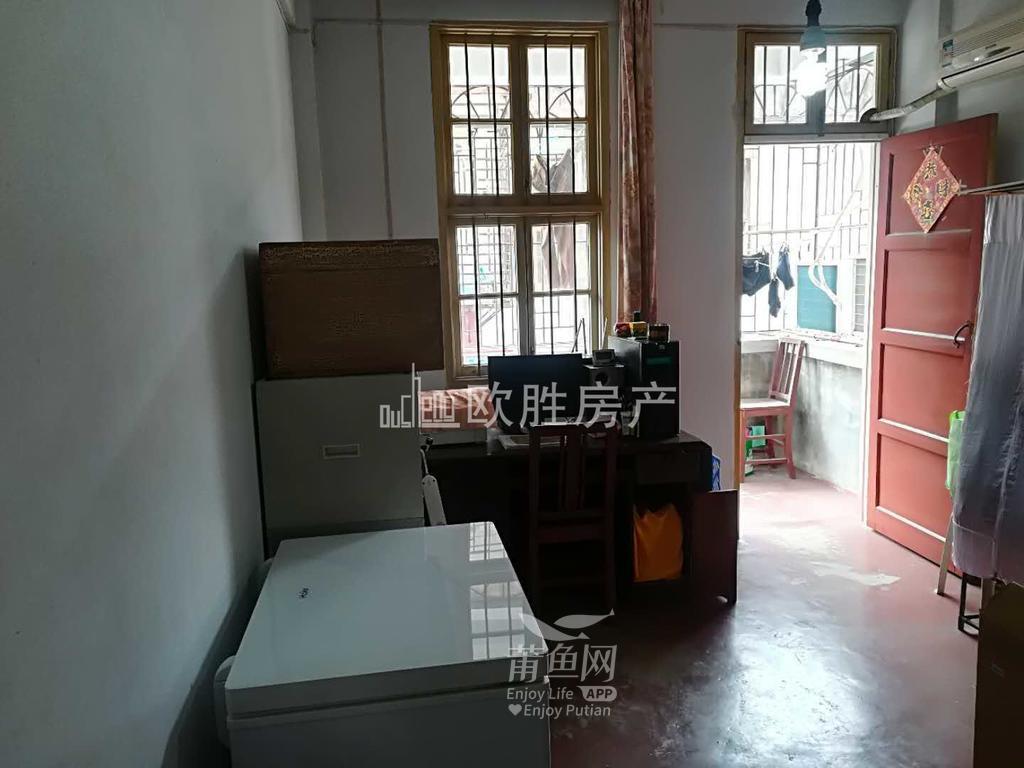 急售!市中心学区房,房子采光好,零公摊,总价95