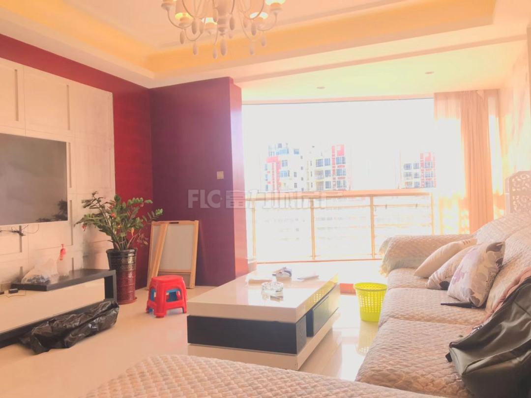 万辉国际城0公摊135平4房高档装修,高层