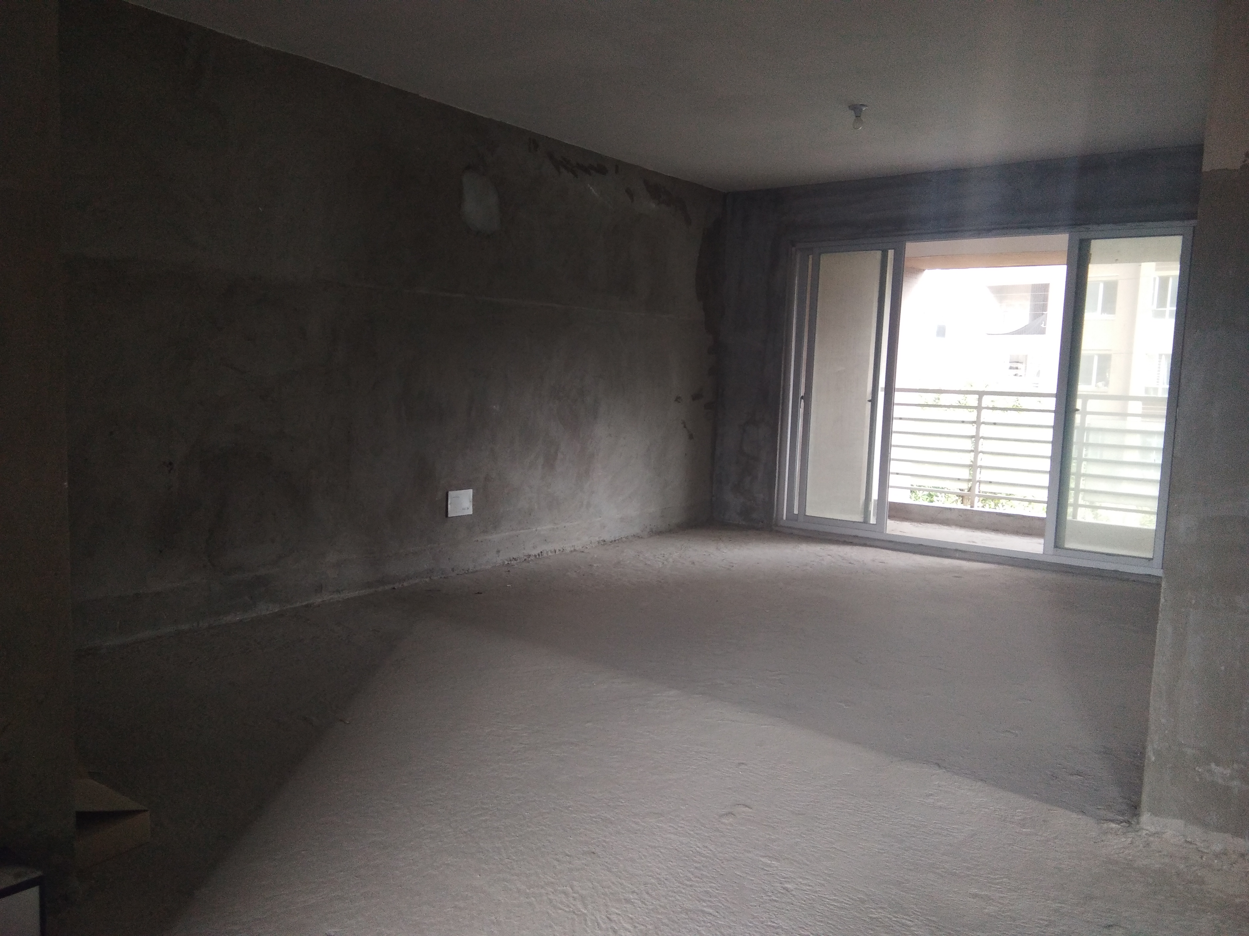 万辉国际城做4房0公摊135平方三面采光