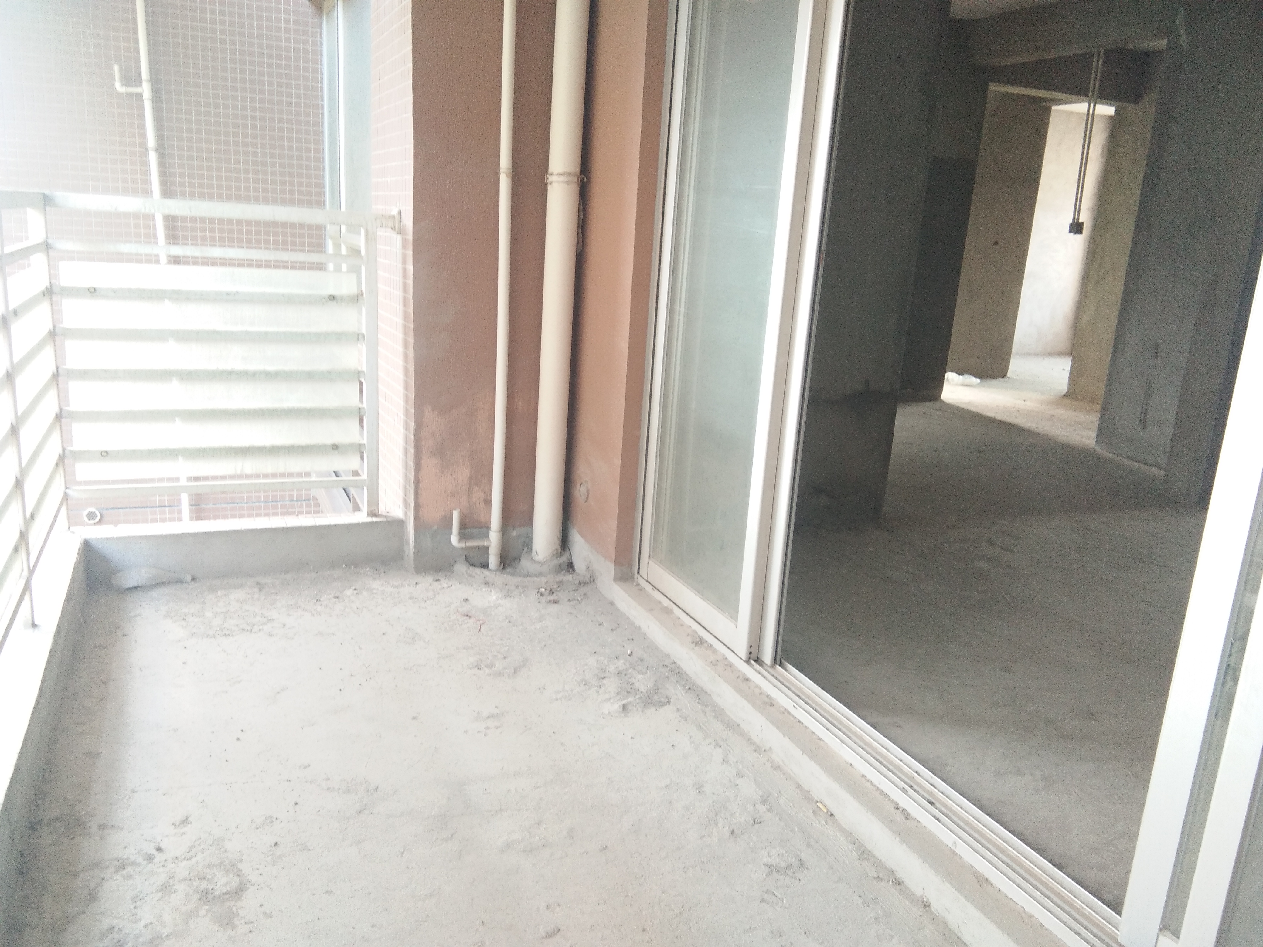 万辉国际城做4房0公摊135平方三面采光